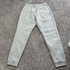 NWT Adidas Men’s  Gray Loose Fit Sweatpants - size M